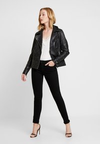 Maze PIN - Lederjacke - black