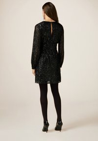 Oltre MANICHE LUNGHE IN PAILLETTES - Vestido de cóctel - nero