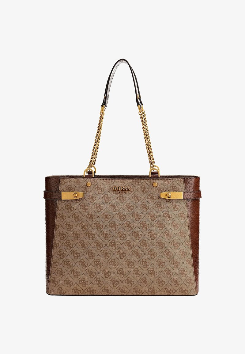 Sac à main Guess beige et marron avec anses chaînette dorées, motif logo et détails de quincaillerie dorés.
