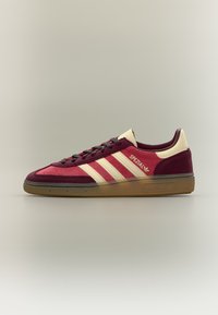 Επιλέχθηκε, team victory red/warm vanilla/gum