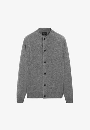 Grauer Cardigan aus gestricktem Material, mit rundem Kragen, langen Ärmeln und schwarzen Knöpfen vorne. Glatte Textur.