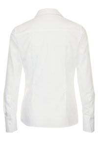 Camicia bianca a maniche lunghe con colletto classico, texture liscia, vestibilità su misura e polsini con bottoni. Presenta un sottile dettagli di yoke sulla parte posteriore.