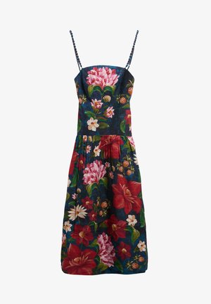 Φόρεμα χωρίς μανίκια σε ναυτικό μπλε με λεπτές τιράντες με χάντρες και ζωντανό μεγάλο λουλουδάτο μοτίβο σε κόκκινες, ροζ, λευκές και πράσινες αποχρώσεις.