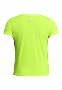 Camiseta de manga corta en un brillante amarillo neón, hecha de tejido ligero, con un cuello acanalado y un detalle reflectante a rayas en la parte posterior.