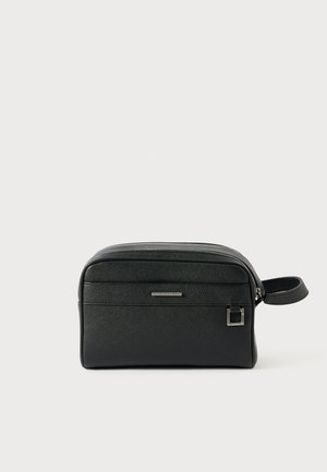 BEAUTY CASE UNISEX - Mazgāšanas maiss - black