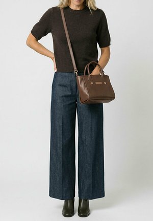 CLIO, CLIO GIRLY CLASSIC . - Handtas - chocolate