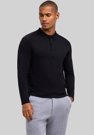 - Bluzka z długim rękawem