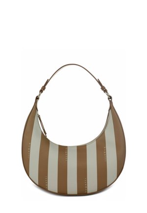 Bruin en beige gestreepte, halvemaanvormige handtas met een enkele verstelbare leren band en ritssluiting.