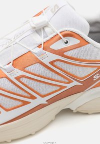Salomon Sportstyle XT PATHWAY UNISEX - Trainers - white/footwear copper/almond milk