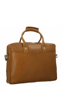 Borsa per laptop in pelle marrone con doppio manico, hardware in argento, una tasca frontale e una superficie liscia. Chiusura con zip lungo il bordo superiore.