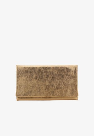 Rechteckige goldene Metall-Clutch mit Umschlagklappe und strukturierter Oberfläche auf weißem Hintergrund.