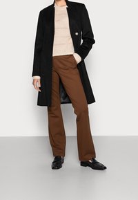Modström Pantalon classique - dark brown
