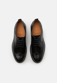 Kurt Geiger London MAYFAIR - Sapatos de atacadores - black