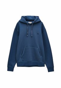 Tumedast sinise kapuutsiga sviiter, mis on valmistatud pehmest kangast, millel on eesmine tasku, soonikkoes mansetid ja kaunistavad nöörid kapuutsi küljes.