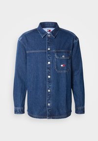 Tommy Jeans ESSENTIAL OVERSHIRT - Jeansjacke - mid indigo