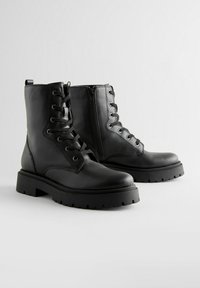 REGULAR FIT - FOREVER COMFORT CHUNKY  - Platvormtallaga poolsaapad - mottled black