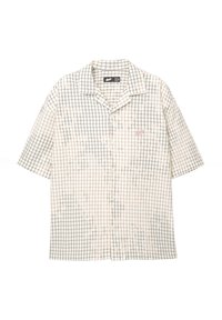Kortærmet skjorte med knapper i et cremegult og sort rutenetmønster, prydet med rød broderi, blød tekstur og en klassisk kravedesign.