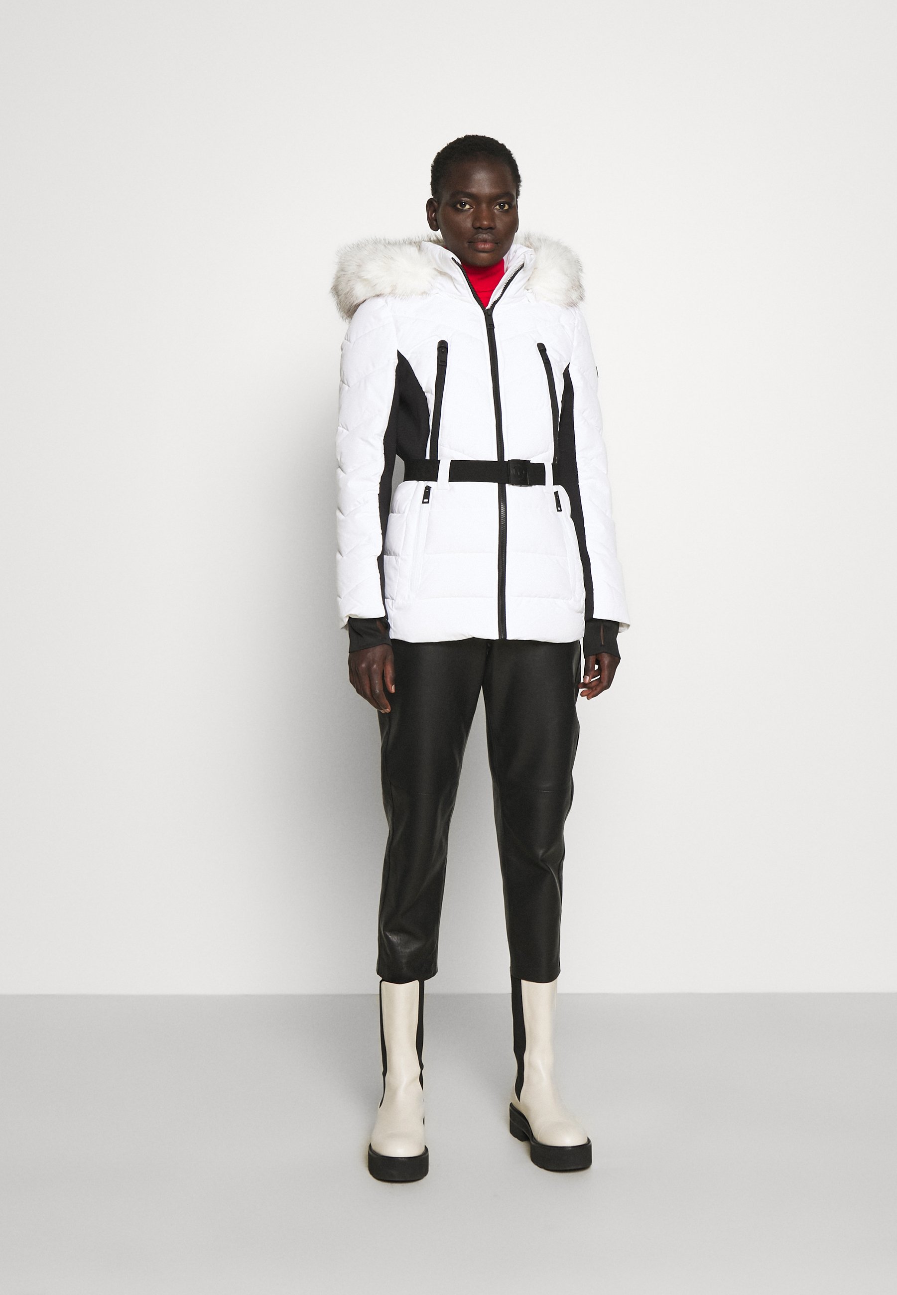 COLOR BLOCKED BELTED PUFFER COAT 