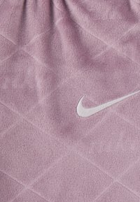 Nike Sportswear COZY MONOGRAM SET - Tepláková souprava - plum dust