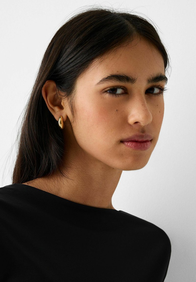 Bershka CHUNKYSET OF 6 Ohrringe gold coloured/goldfarben Zalando.de