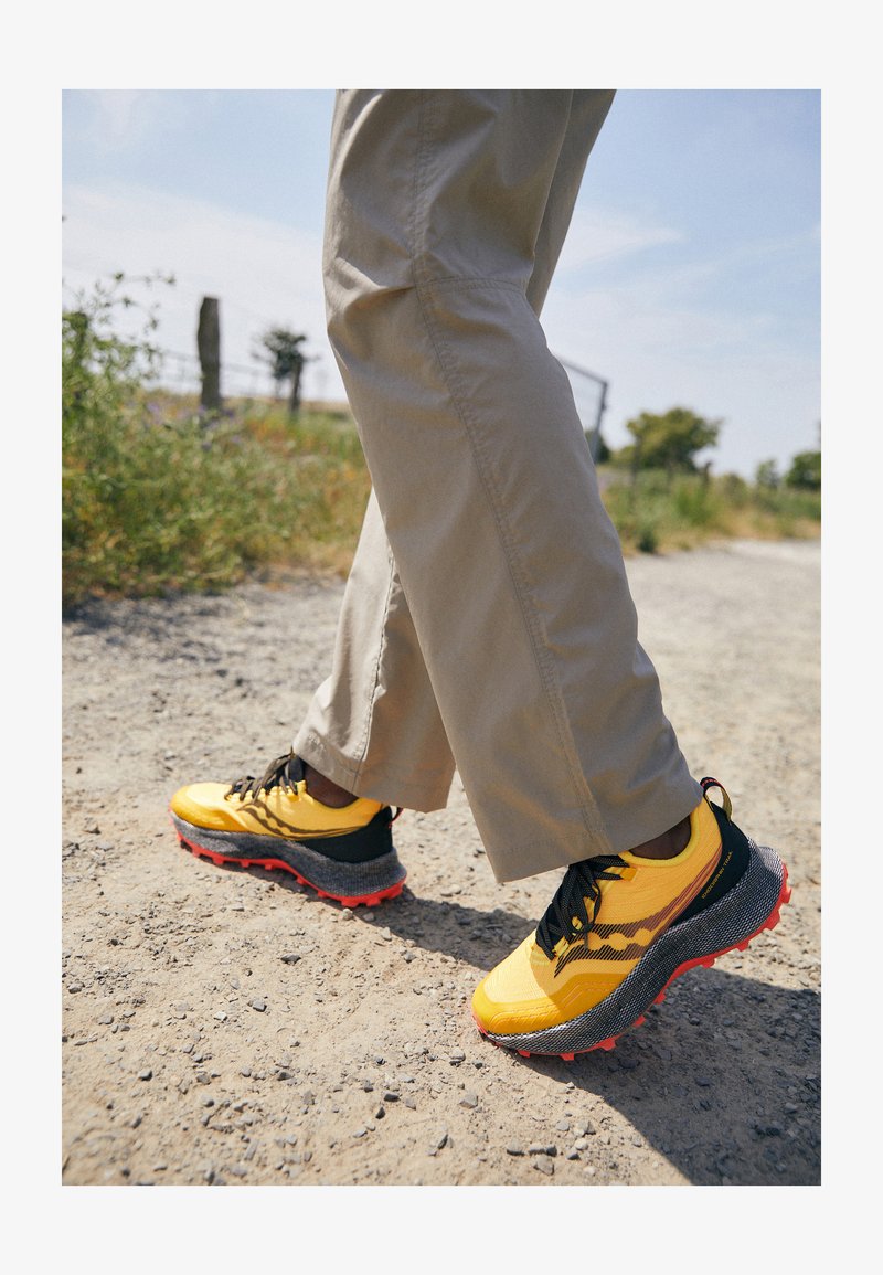 Saucony trail running shoes zip Clearance