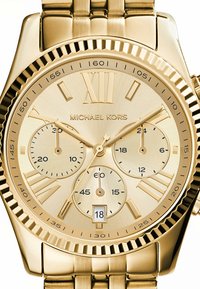 Orologio Michael Kors in tono oro con cassa rotonda, numeri romani, tre quadranti secondari e display della data. Bracciale testurizzato che arricchisce il design.