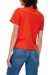 s.Oliver LEICHT VERKÜRZTES  - T-shirt print - dunkelorange