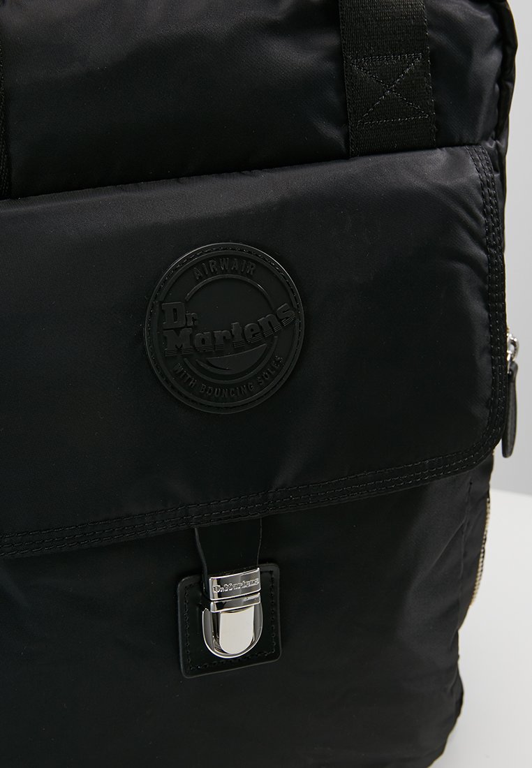 dr martens large flight bag
