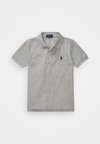 - Koszulka polo