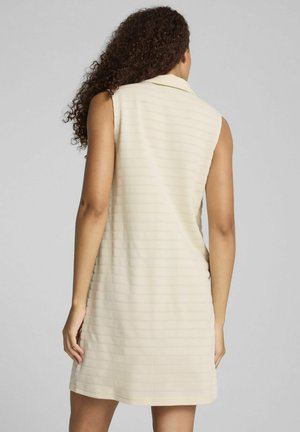 ELEVATED STRUKTURIERTES ÄRMELLOSES - Robe pull - alpine snow