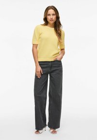 VILA Camiseta estampada - pale banana