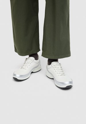 ECCO BIOM ENERGI - Sneakers basse - silver metallic/white
