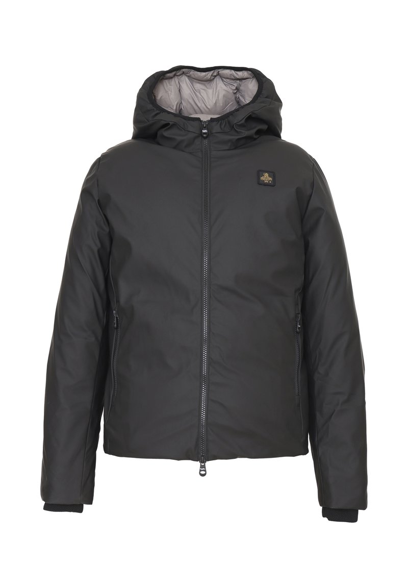 Giacca nera con cappuccio dal finish morbido e opaco. Presenta una zip frontale, due tasche laterali e polsini elasticizzati. Design semplice con un accento del logo.