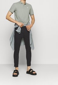Gabba Chinos - black