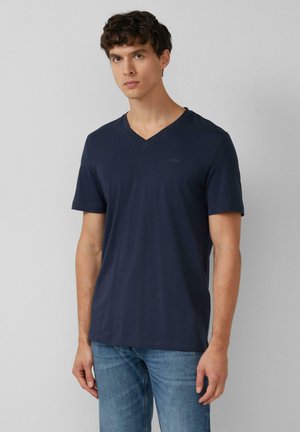 - T-shirt basic