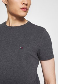 Tommy Hilfiger T-shirt básica - grey