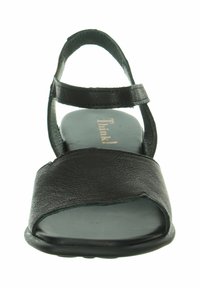 Sandal in pelle nera con design a punta aperta, caratterizzato da una larga fascia anteriore e da una sottile cinghia alla caviglia per una vestibilità sicura. Superficie testurizzata.