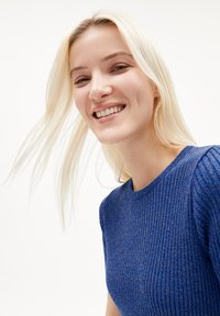 Ribbed blue knit top featuring a round neckline and short sleeves, with a soft texture and a fitted silhouette.