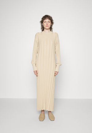 ZOYA DRESS - Strikkjoler - white pepper