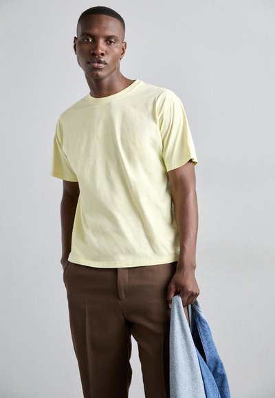 Nanushka REECE - Basic T-shirt - moonbeam