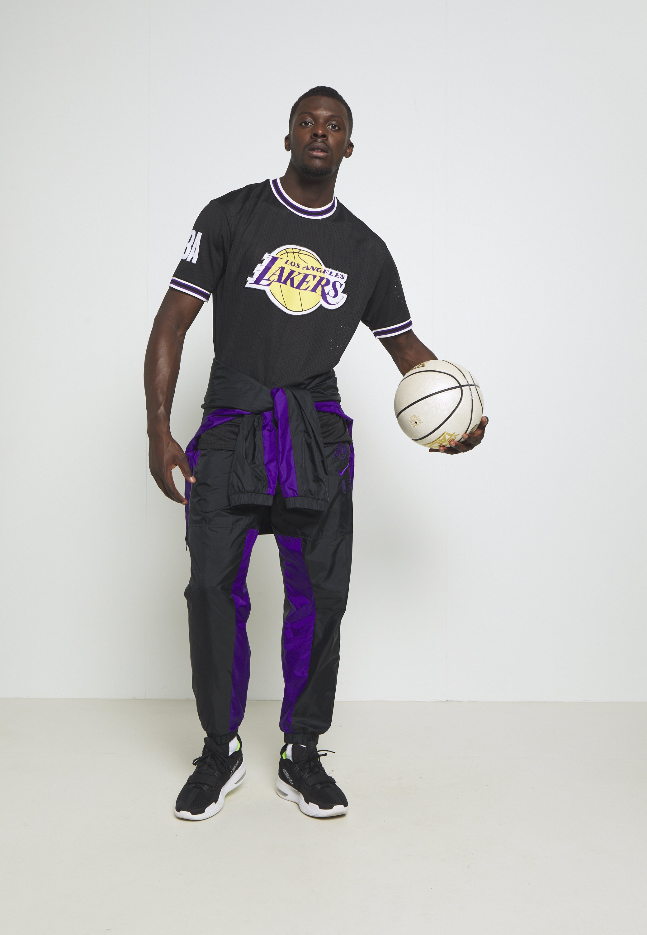 oversized lakers jersey