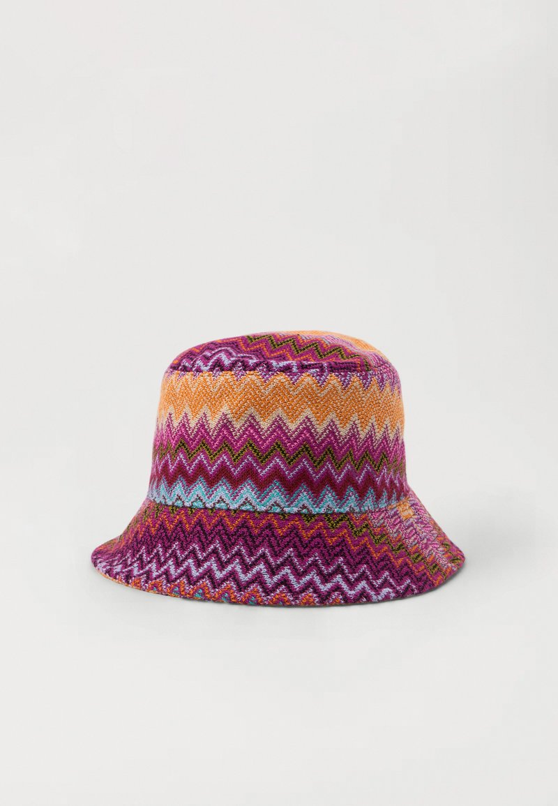 Barvna kapica z visoko sejo v vijolični, oranžni in modri barvi. Izdelana iz tkane tkanine z širokim, nekoliko mehkobnim robom.