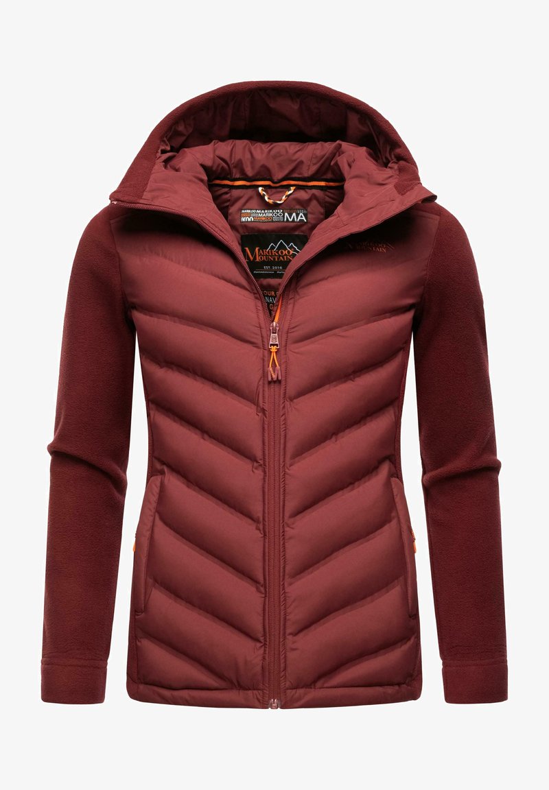 Bordo izoliacija striukė su chevrono siuvinėjimu, užtrauktukas priekyje, reguliuojama gobtuvu ir minkštais fliso rankovėmis. Yra oranžinės detalės ir kišenės.