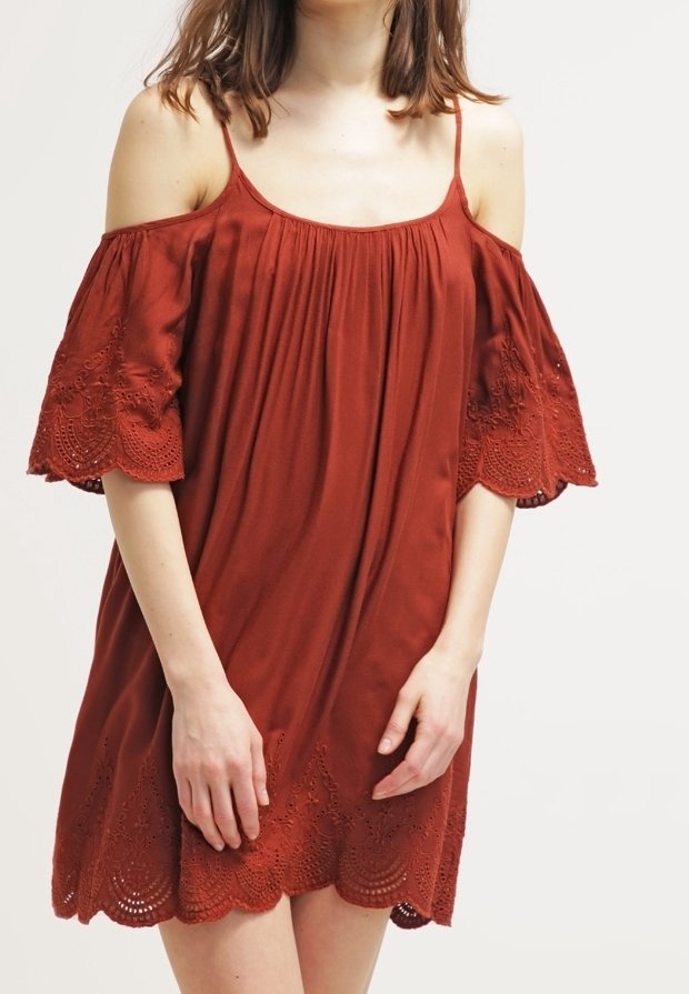 Vero Moda Petite Denní šaty - brown