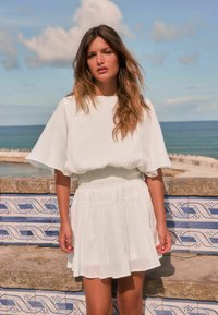 Next SHIRRED WAIST - Lühikeste varrukatega bodi - white
