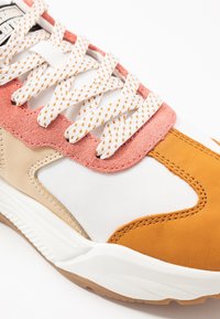 Scotch & Soda CELEST - Sneaker low - white/pink/multicolor