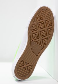 Converse Sneakers - neon green