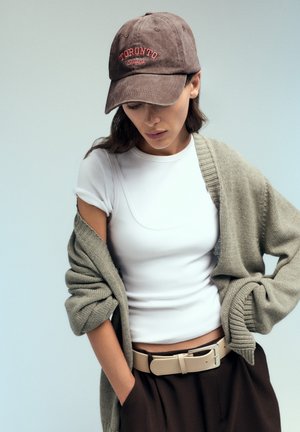 PULL&BEAR, TORONTO - CAP - Šiltovka - brown
