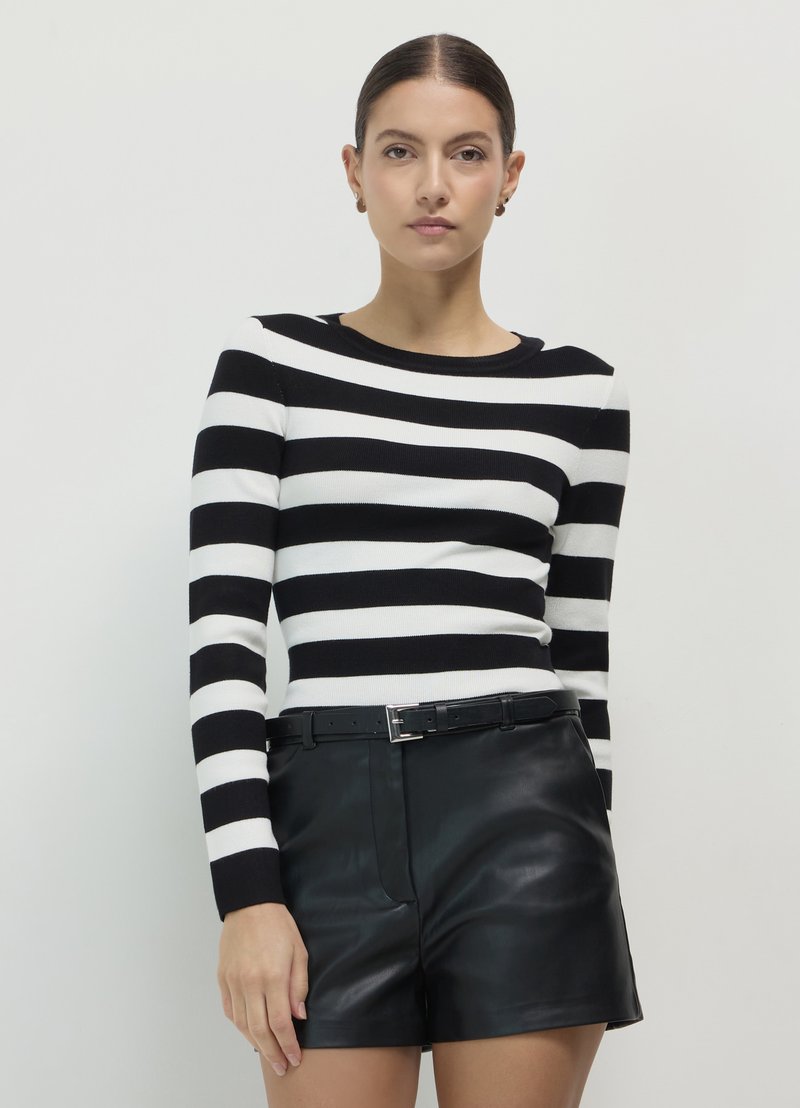 Calliope A RIGHE - Langarmshirt - var ultrablack