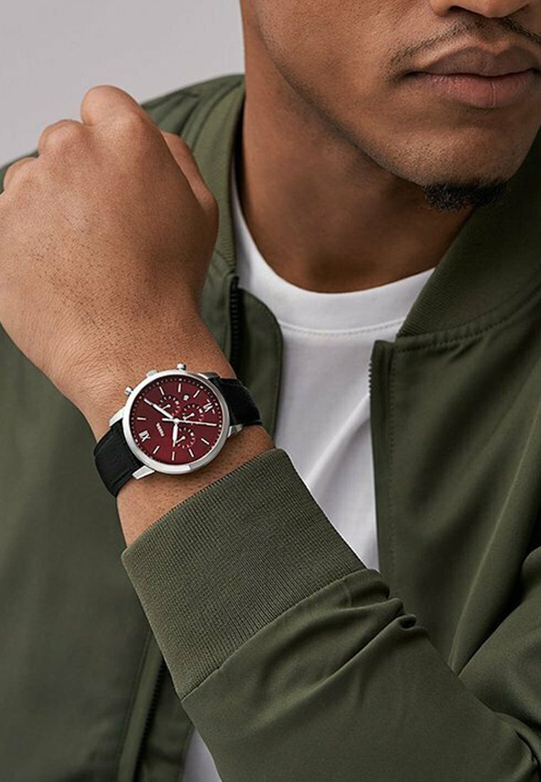 burgundy fossil watch